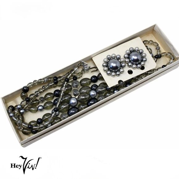 Vintage 4 Strand Silver Grey Bead Necklace ClipOn Earring Set Original Box Japan - Picture 5 of 7